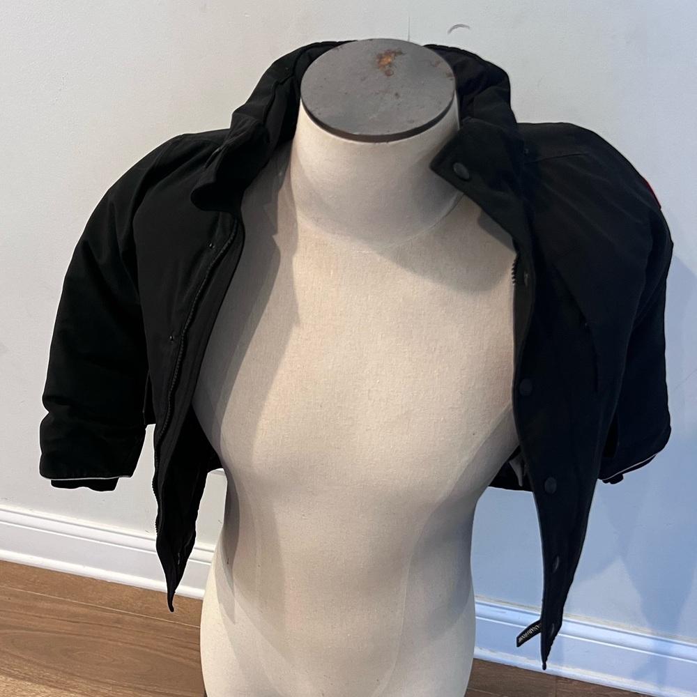 Canada Goose Youth Down Parka | XS | Black | Authentic Fur Hood